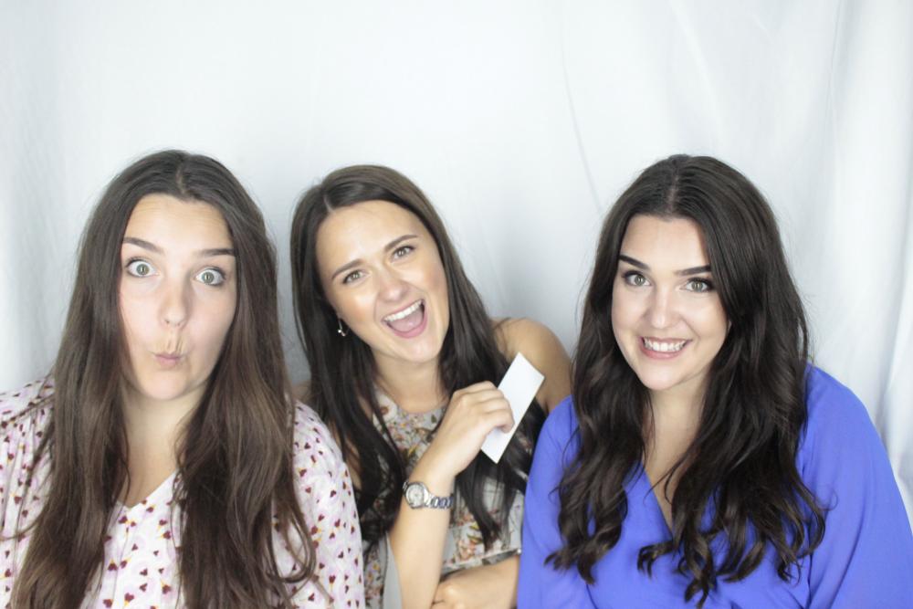 Mr & Mrs Guillen | View more photos from the event at gallery.myphotoboothexperience.co.uk/u/MyPhotoBoothExperienceLtd/Mr-Mrs-Guillen